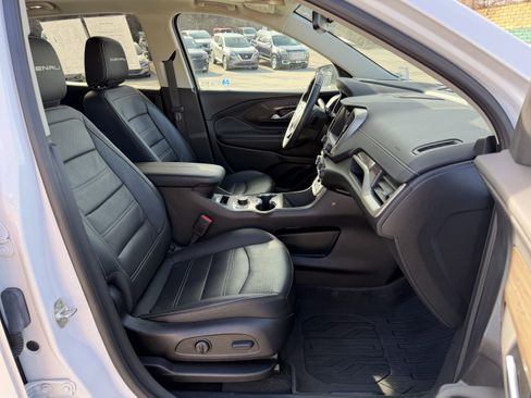 Used 2023 GMC Terrain Denali w/ Denali Premium Package image 11