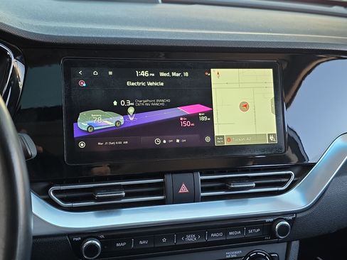 Used 2022 Kia Niro EX Premium image 21