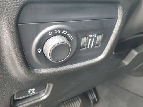 Certified 2023 Jeep Grand Cherokee L Laredo image 10