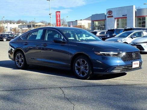 Used 2024 Honda Accord EX image 2