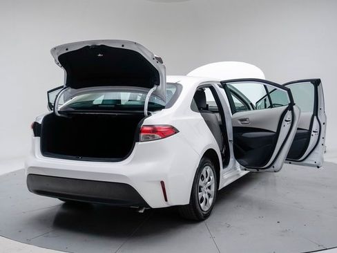 Used 2023 Toyota Corolla LE image 21