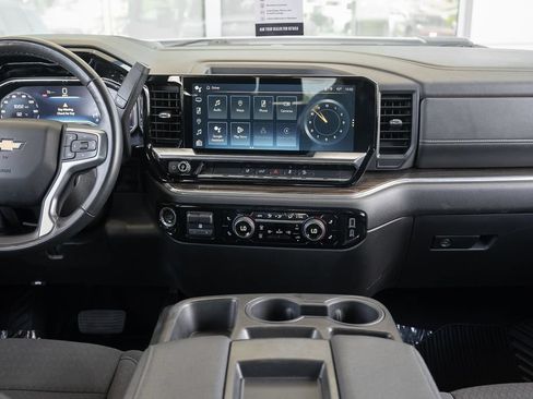 Used 2024 Chevrolet Silverado 2500 LT w/ Convenience Package AWD/4WD image 36