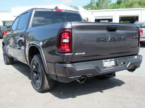 New 2026 RAM 1500 4x4 Crew Cab image 4