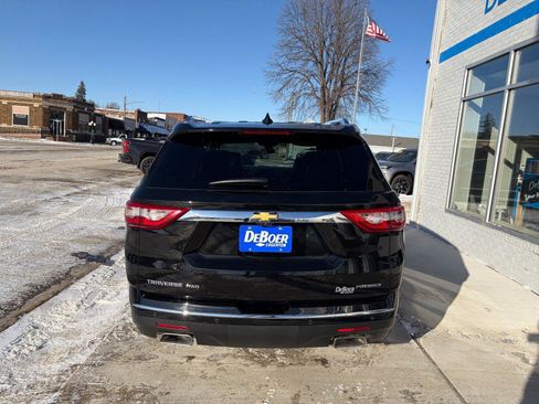 Used 2019 Chevrolet Traverse Premier image 4