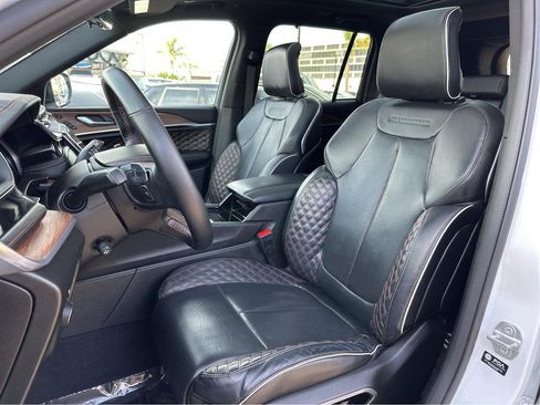 Used 2022 Jeep Grand Cherokee Summit w/ Advanced Protech Group IV image 8