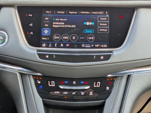 Certified 2024 Cadillac XT5 Sportv w/ Platinum Package AWD/4WD image 19