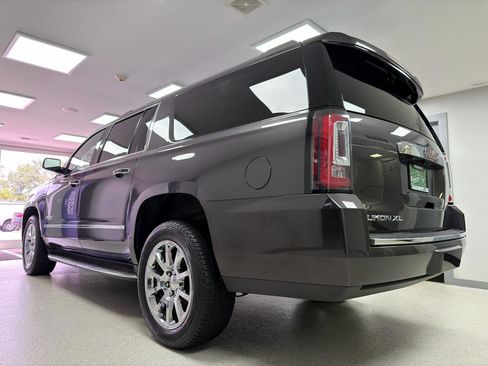 Used 2018 GMC Yukon XL Denali w/ Open Road Package AWD/4WD image 5
