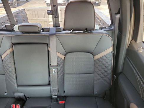 New 2026 GMC Canyon Denali AWD/4WD image 13