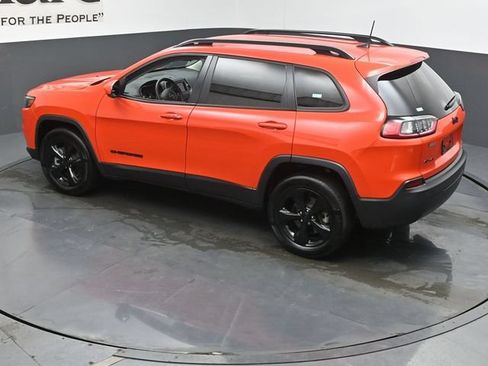 Used 2021 Jeep Cherokee Latitude Plus AWD/4WD image 42