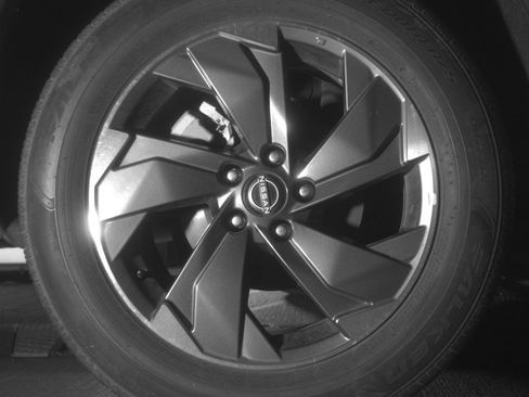 Used 2025 Nissan Rogue SV FWD image 15