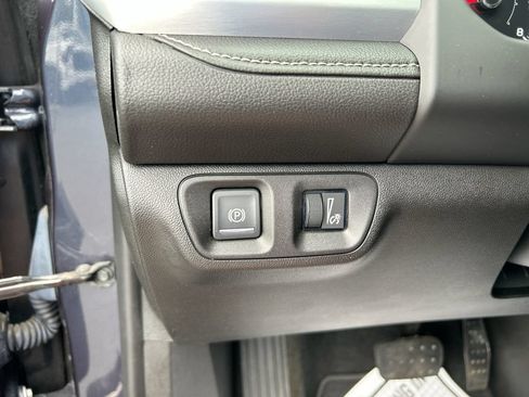 Used 2018 GMC Acadia SLE w/ Driver Alert Package I AWD/4WD image 22