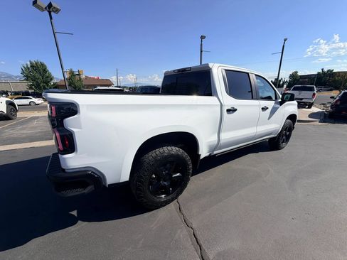 Used 2020 Chevrolet Silverado 1500 LT Trail Boss AWD/4WD image 3