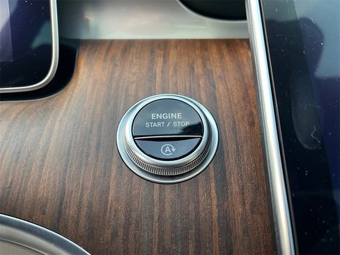 Certified 2023 Mercedes-Benz C 300 4MATIC Sedan image 23