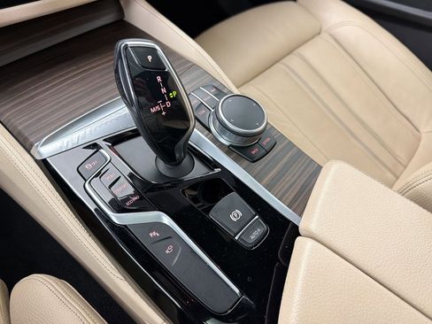 Used 2017 BMW 540i xDrive AWD/4WD image 18
