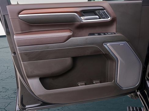 Used 2024 GMC Sierra 2500 Denali w/ Denali Reserve Package image 26