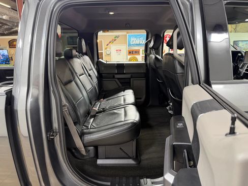 Used 2018 Ford F250 XLT w/ Snow Plow Prep Package AWD/4WD image 18