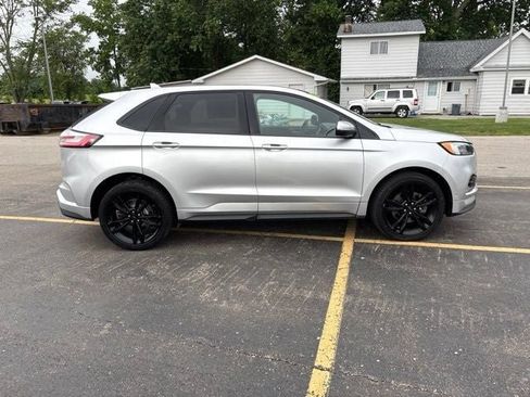 Used 2019 Ford Edge ST w/ Equipment Group 401A AWD/4WD image 2