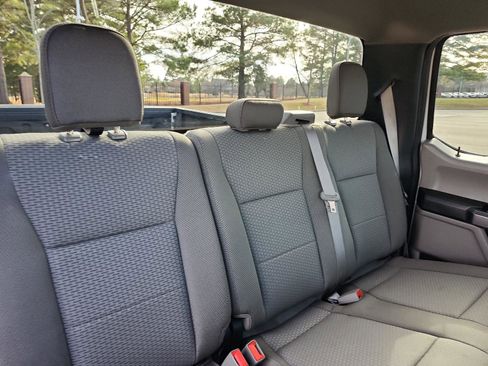 Used 2020 Ford F150 XLT image 9