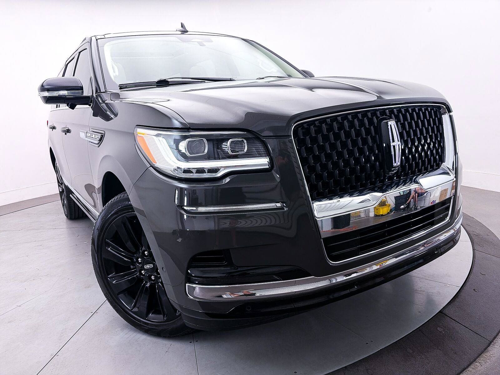 Used 2022 Lincoln Navigator Black Label AWD/4WD image 3