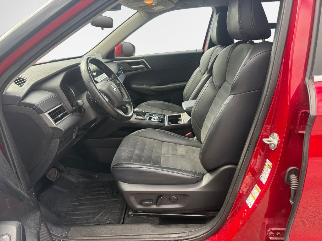 Used 2022 Mitsubishi Outlander SE AWD/4WD image 12