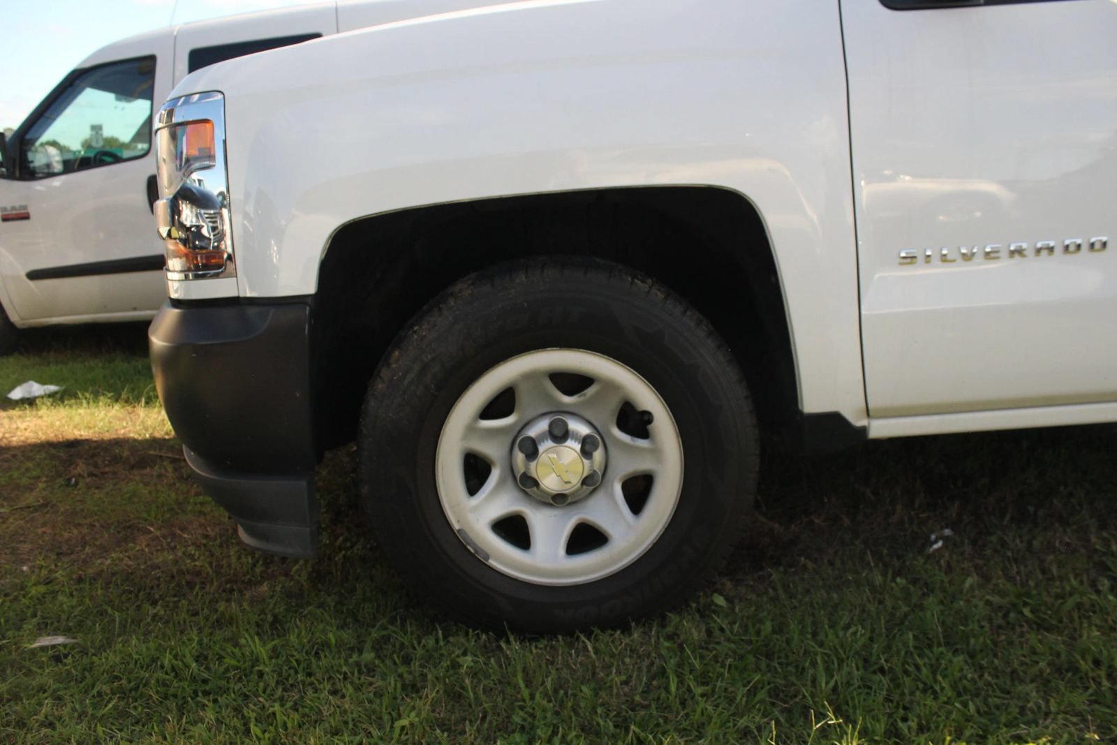 Used 2016 Chevrolet Silverado 1500 W/T w/ Trailering Package RWD image 2
