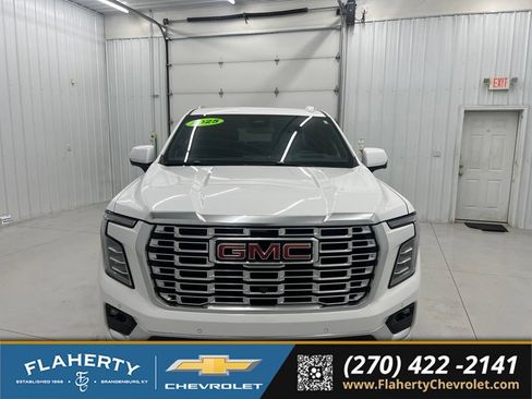Used 2025 GMC Yukon XL Denali AWD/4WD image 7