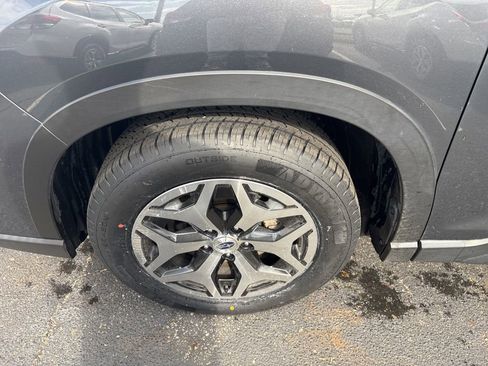 Certified 2024 Subaru Forester Premium AWD/4WD image 7