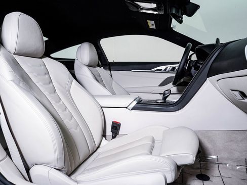 Used 2022 BMW M850i xDrive M850i xDrive image 15