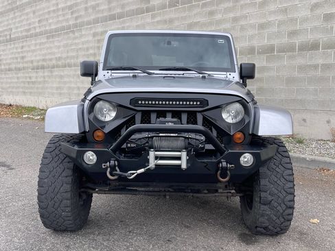 Used 2013 Jeep Wrangler Unlimited Sahara w/ Connectivity Group image 3