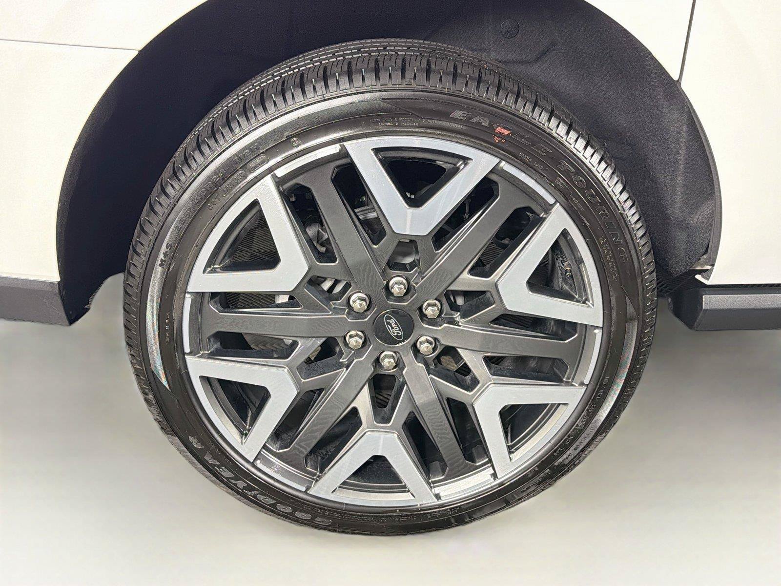 Used 2026 Ford Expedition Max Platinum w/ Platinum Ultimate Package AWD/4WD image 35