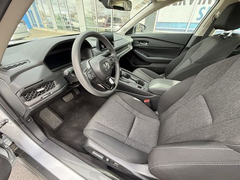 Used 2025 Honda Accord SE image 15