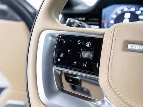 Used 2024 Land Rover Range Rover Autobiography image 10