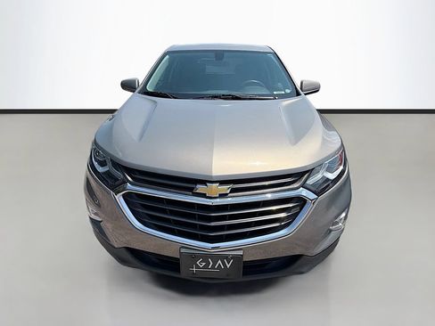 Used 2018 Chevrolet Equinox LT FWD image 2