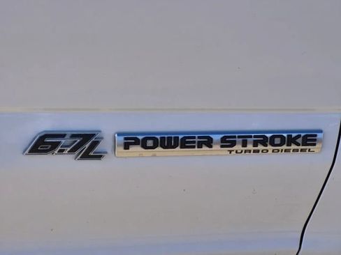 Used 2019 Ford F250 Platinum w/ Platinum Ultimate Package AWD/4WD image 37