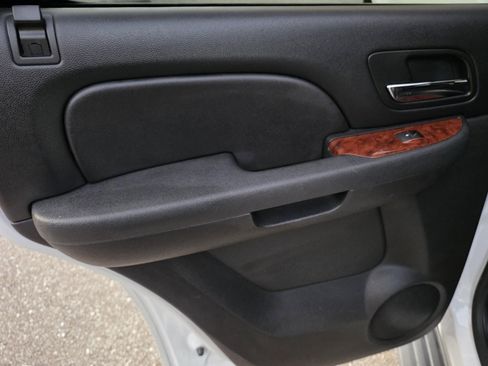 Used 2013 GMC Yukon SLE w/ Convenience Package image 13