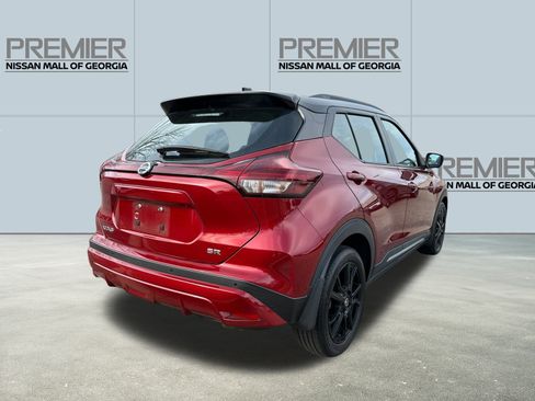 Used 2021 Nissan Kicks SR image 5