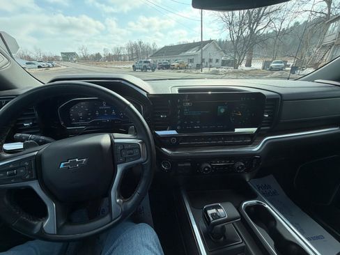 Used 2024 Chevrolet Silverado 1500 RST image 41