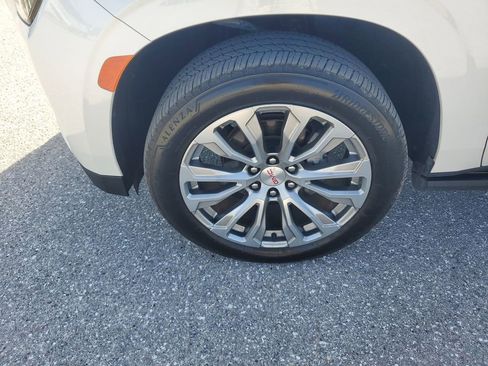 Used 2021 GMC Yukon Denali w/ Denali Premium Package image 17