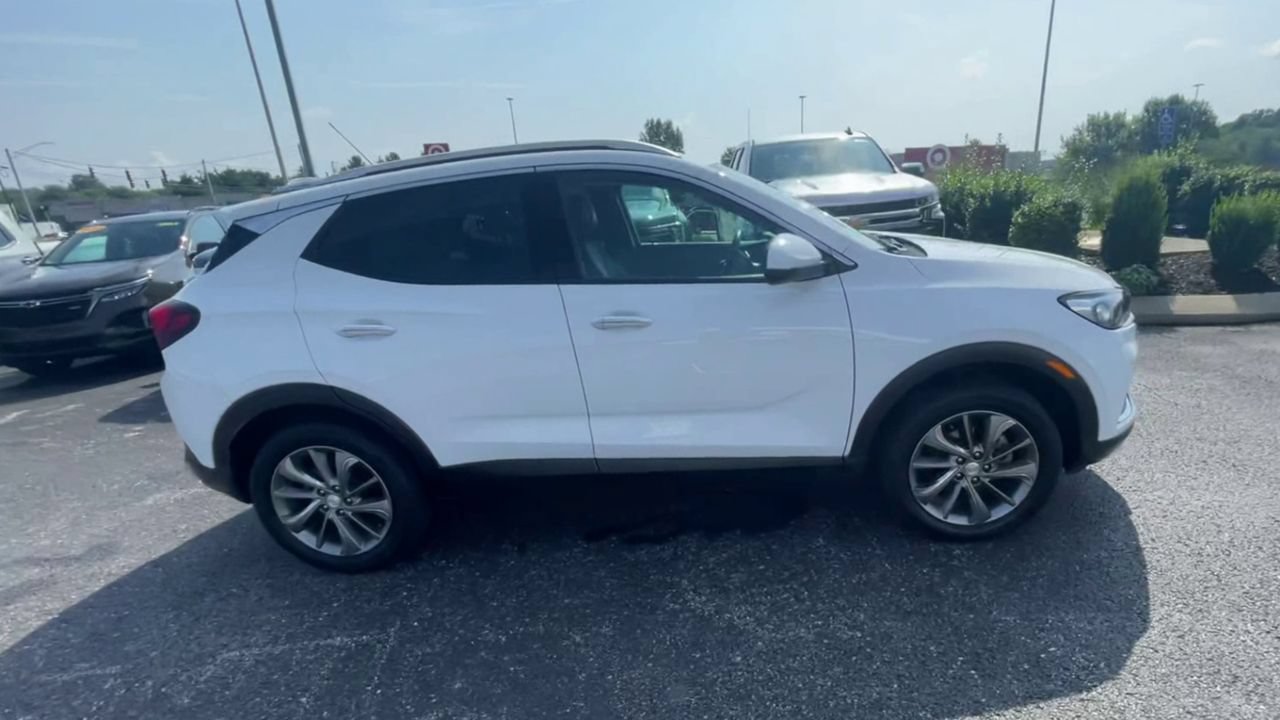 Used 2023 Buick Encore GX Essence w/ Experience Buick Package AWD/4WD image 2