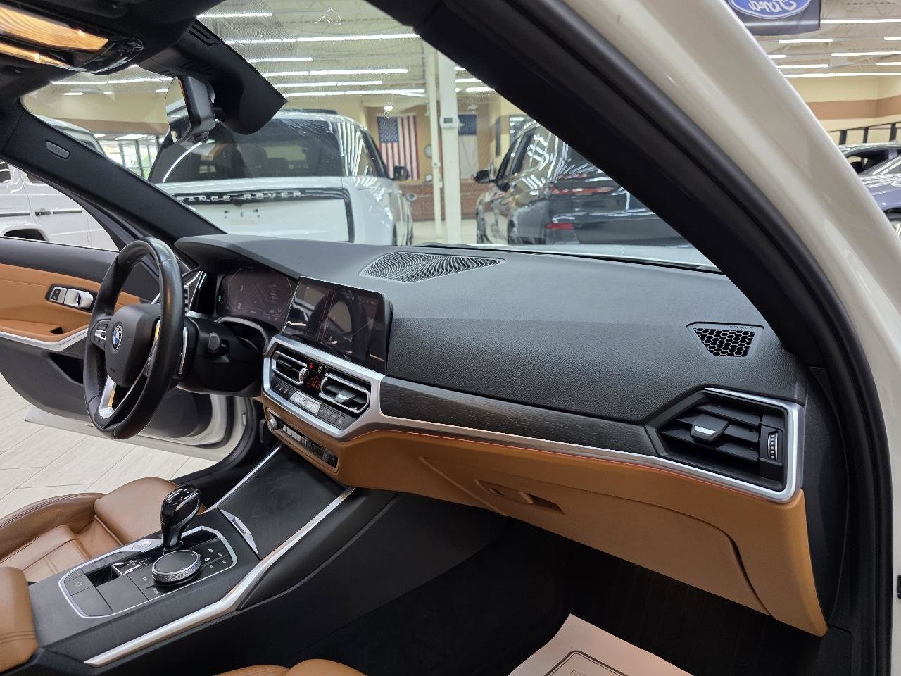 Used 2020 BMW 330i Sedan w/ Convenience Package RWD image 21
