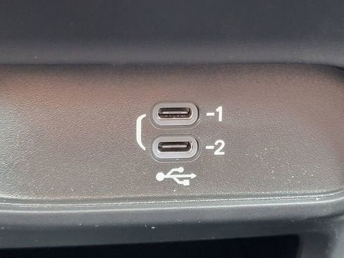 New 2026 Chrysler Pacifica Select AWD/4WD image 8