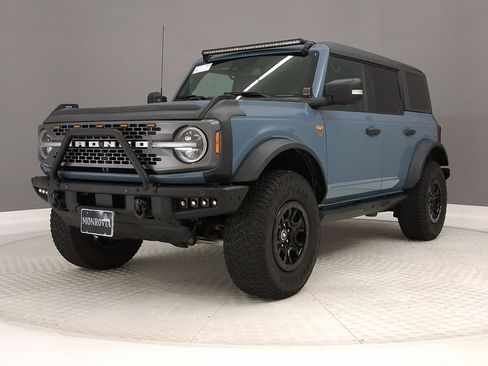 Used 2023 Ford Bronco Badlands image 41