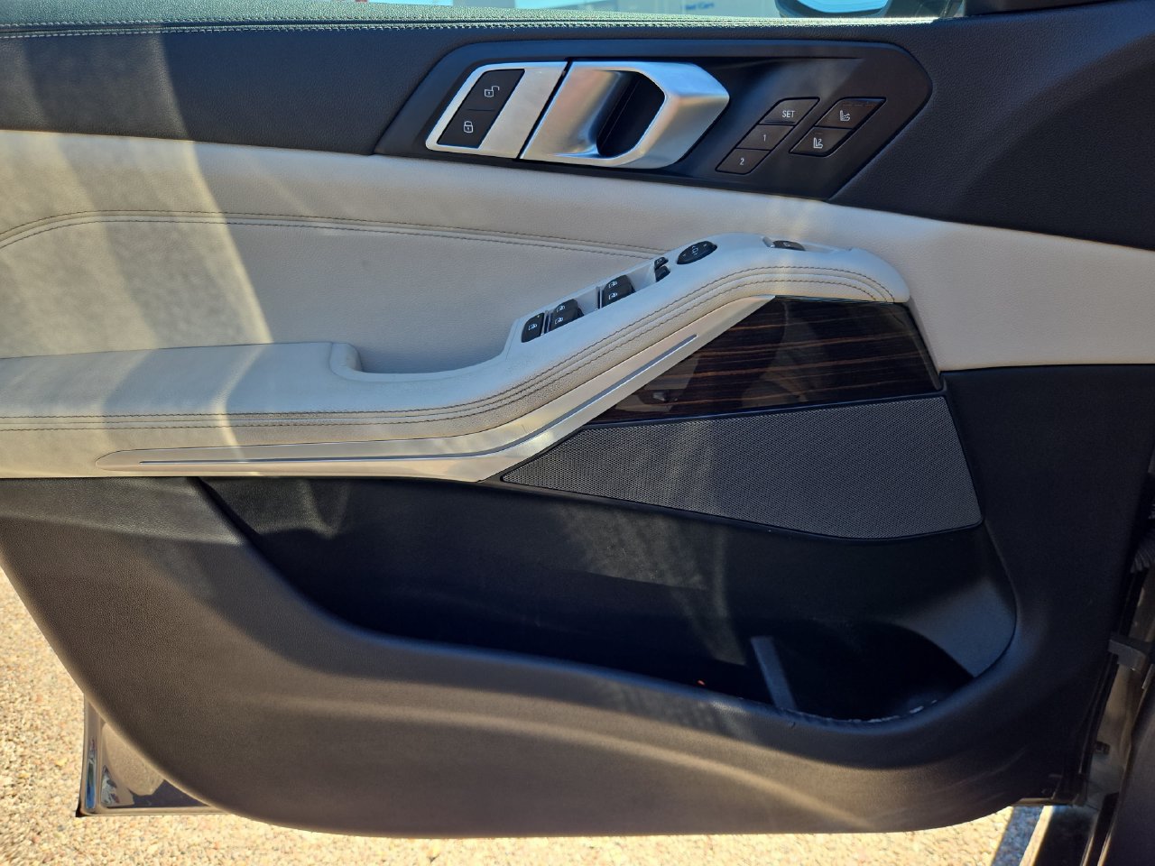 Used 2020 BMW X5 sDrive40i w/ M Sport Package RWD image 18