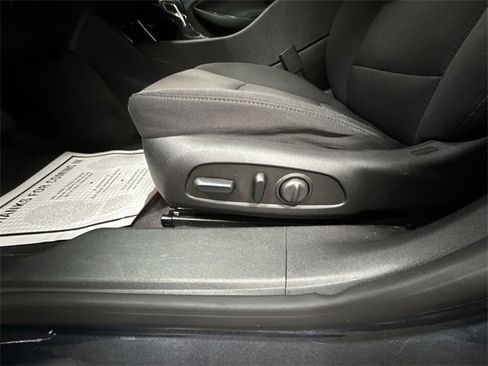 Used 2023 Chevrolet Malibu LT image 49