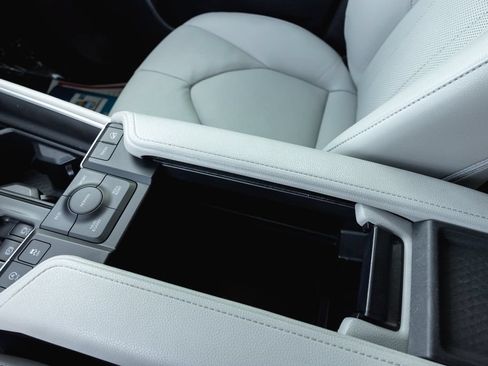 Certified 2024 Toyota Grand Highlander AWD image 24