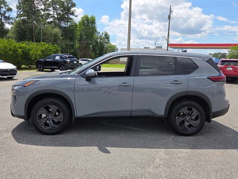 New 2026 Nissan Rogue SV FWD image 2