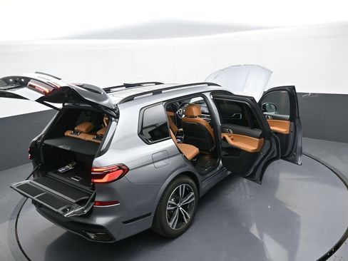 Used 2026 BMW X7 xDrive40i w/ M Sport Package image 45