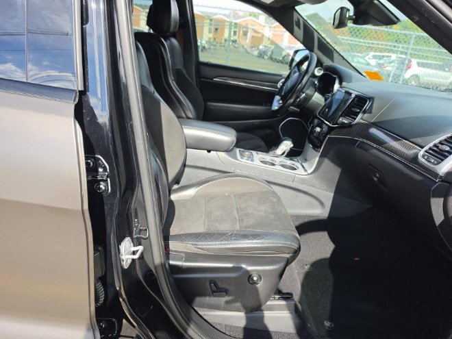Used 2019 Jeep Grand Cherokee SRT AWD/4WD image 12