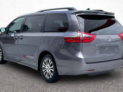 Used 2020 Toyota Sienna XLE Premium FWD image 5