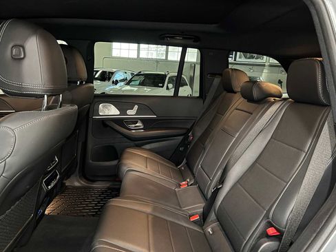 Certified 2025 Mercedes-Benz GLS 450 4MATIC image 20
